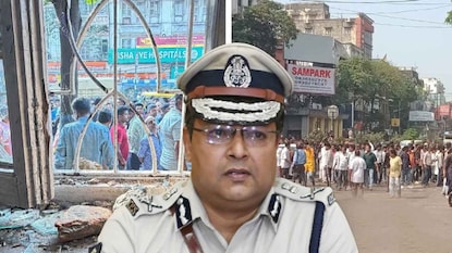 গিরিশ পার্কে অভিযুক্তদের পুলিশ হেফাজতে চেয়ে আবেদন করা হল গিরিশ পার্কে অভিযুক্তদের পুলিশ হেফাজতে চেয়ে আবেদন করা হল