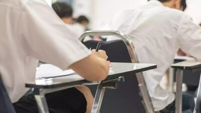 একাদশ -দ্বাদশ শ্রেনীতে সেমিস্টার সিস্টেম বাতিলের দাবি Photo- Representative 