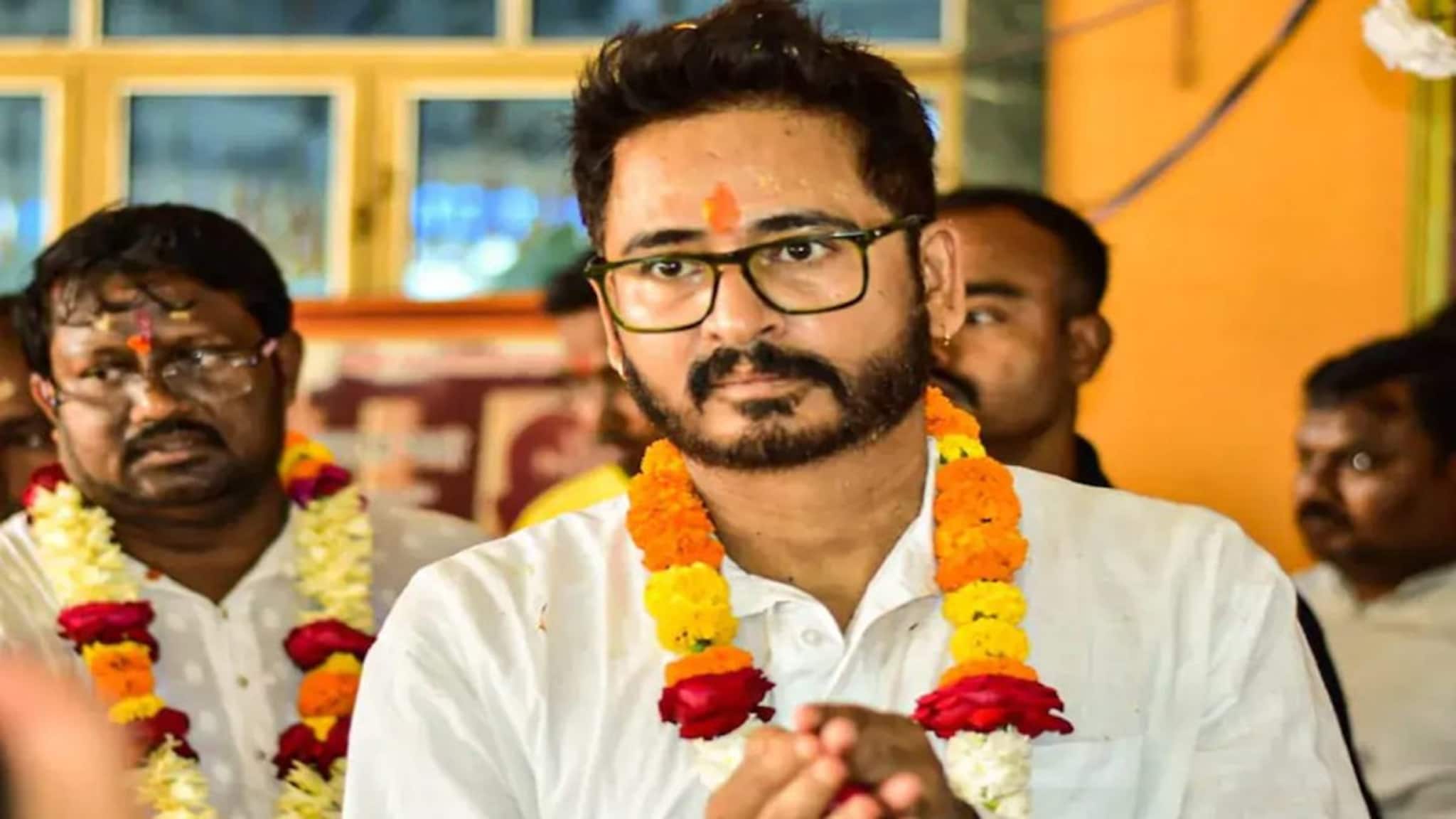 Howrah News: হাওড়ার শ্যামপুরে BJP প্রার্থী হিরণের বাইক মিছিল আটকাল পুলিশ!