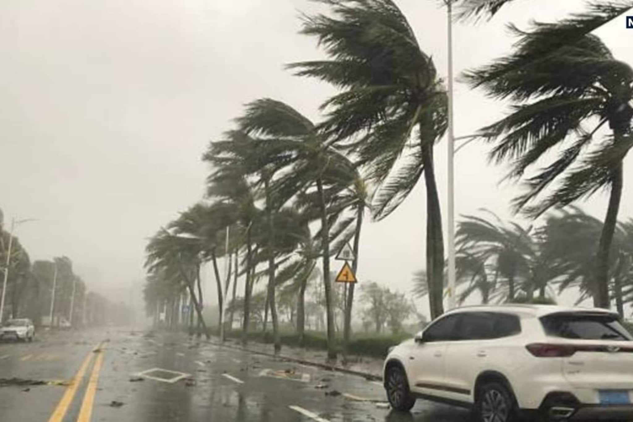 বুধেই বড় বদল আবহাওয়ার! সাগর থেকে ঢুকছে জলীয় বাস্প, কালবৈশাখীর ঝোড়ো হাওয়ার পূর্বাভাস