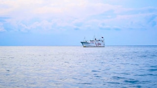 আইআরআইএস ডেনা ডুবির পর বিতর্ক: নাম ‘ভারত মহাসাগর’, কিন্তু সমুদ্র কি সত্যিই ভারতের?