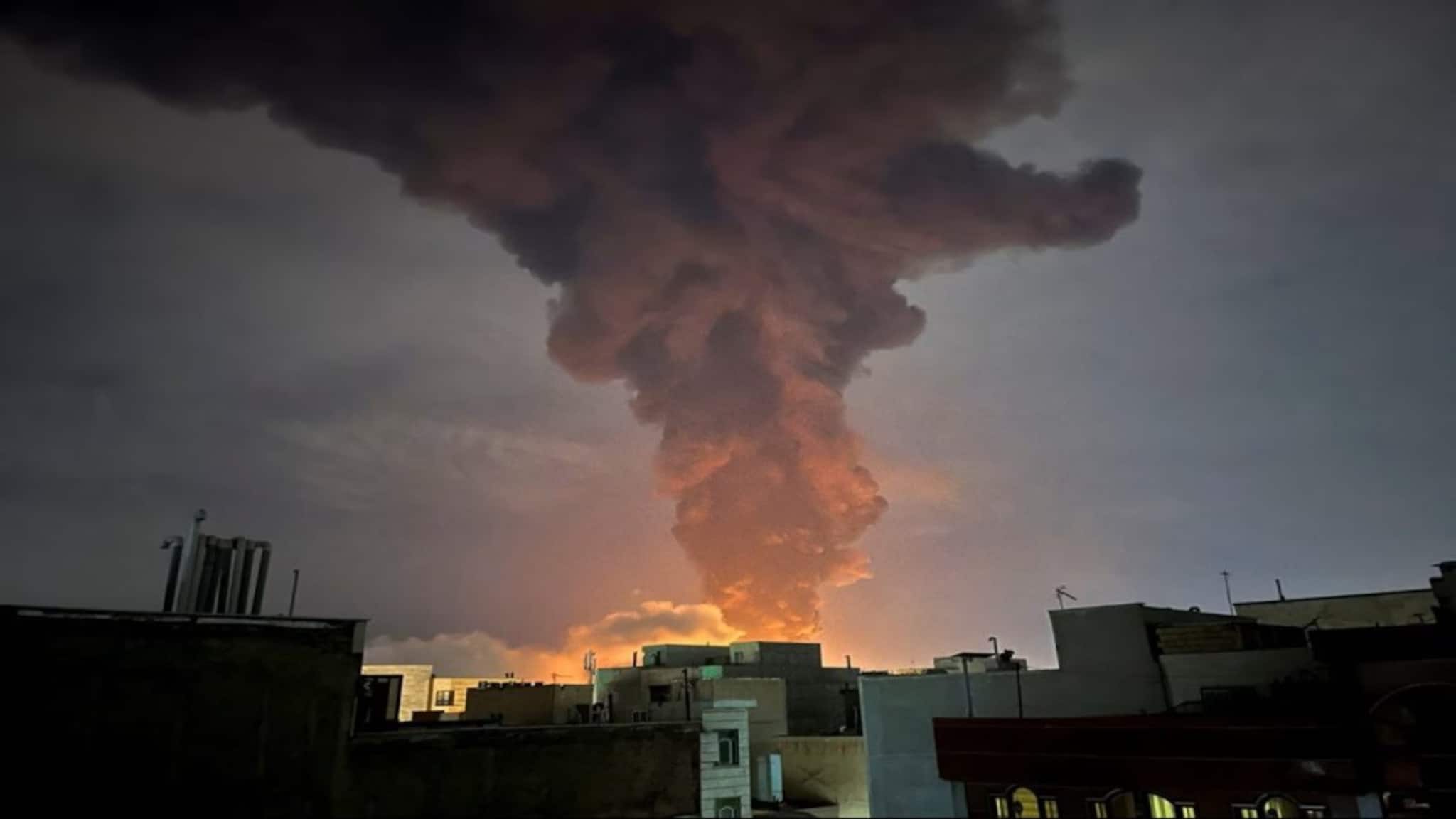 ইরানে তেলের ডিপোতে একের পর এক হামলা মার্কিন-ইজরায়েল বাহিনীর! তেহরানকে প্যাঁচে ফেলার নতুন পন্থা ট্রাম্পদের!