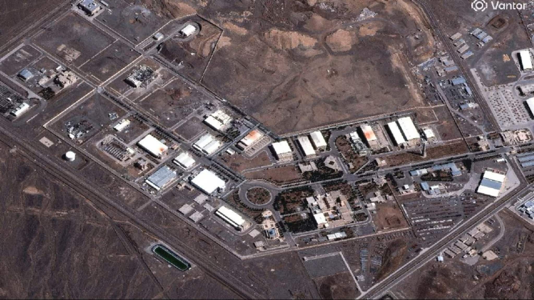 Iran vs Israel Conflict: ইরানে নববর্ষেই পারমাণবিক কেন্দ্রে মিসাইল অ্যাটাক! একের পর এক বিস্ফোরণ! কতটা ক্ষতির মুখে তেহরান?