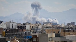 ইরানে এবার ভয়াবহ আক্রমণের পথে আমেরিকা? ইরানে এবার ভয়াবহ আক্রমণের পথে আমেরিকা?