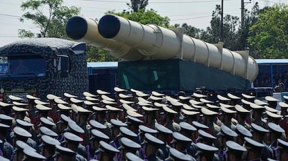 এ কোন অস্ত্র ব্যবহার করল ইরান! এ কোন অস্ত্র ব্যবহার করল ইরান!