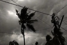 Weather Update: বৃষ্টির সঙ্গেই ৬০-৮০ কিলোমিটার বেগে ঝড়, আজও জেলায় জেলায় কালবৈশাখী