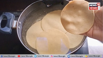 দাম বাড়ছে রান্নার গ্যাসের, তা বলে লুচি খাবেন না নাকি? এক ফোঁটা তেল লাগবে না, জলে ভাজুন