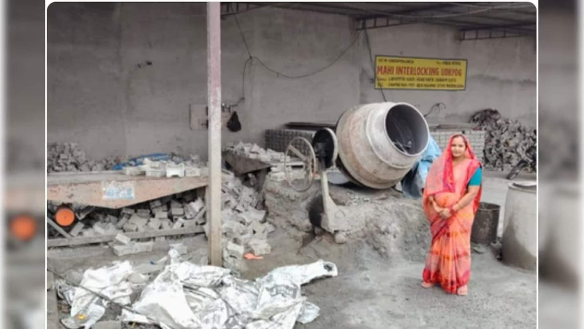 Success Story: এক সময় সাধারণ মেয়ে, এখন লাখপতি! মাসে ১ লক্ষ টাকা রোজগার, ২৫ জনকে দিয়েছেন চাকরি, জানুন কীভাবে বদলে গেল নিকিতার জীবন