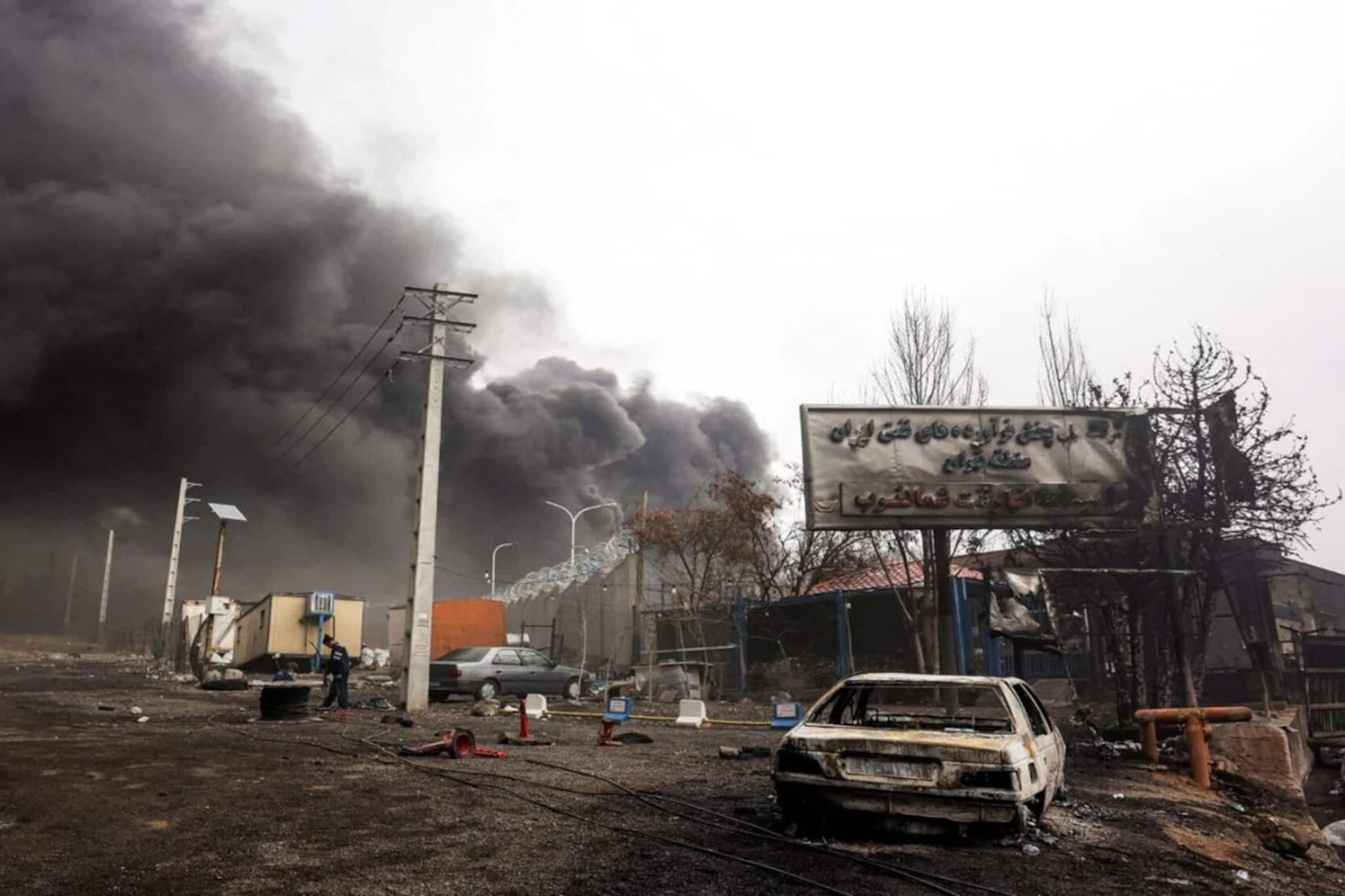 ইরান যুদ্ধের মধ্যেই এবার 'আক্রান্ত' ইউরোপ! নরওয়েতে মার্কিন দূতাবাসের সামনে ভয়াবহ বিস্ফোরণ! ইরান যুদ্ধের মধ্যেই এবার 'আক্রান্ত' ইউরোপ! নরওয়েতে মার্কিন দূতাবাসের সামনে ভয়াবহ বিস্ফোরণ!