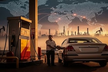 অপরিশোধিত তেলের দাম ৮২ ডলার ছাড়িয়ে গিয়েছে, সরকার এমন ব্যবস্থা করেছে ভারতে পেট্রোল এবং ডিজেলের দাম এক পয়সাও বাড়বে না ?