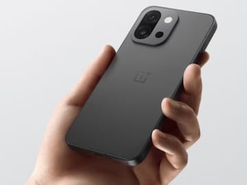 বড় সুযোগ! এক ধাক্কায় ৫০০০ টাকা সস্তা হল OnePlus 13s, ফ্লিপকার্টে চলছে লুট অফার