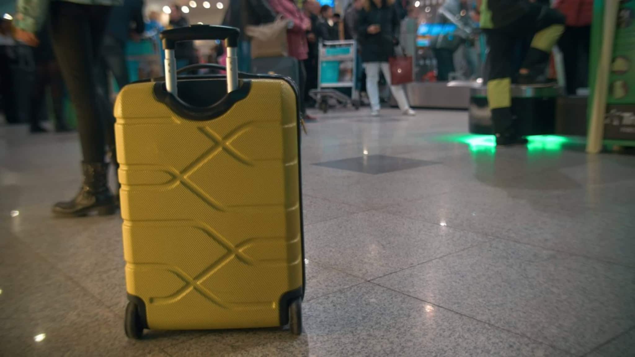 পাঁশকুড়া স্টেশনে পড়ে ছিল দুটি ট্রলি ব্যাগ! ছুটে গেল জিআরপি, ভিতরে যা মিলল! দেখেই চক্ষু চড়কগাছ সকলের