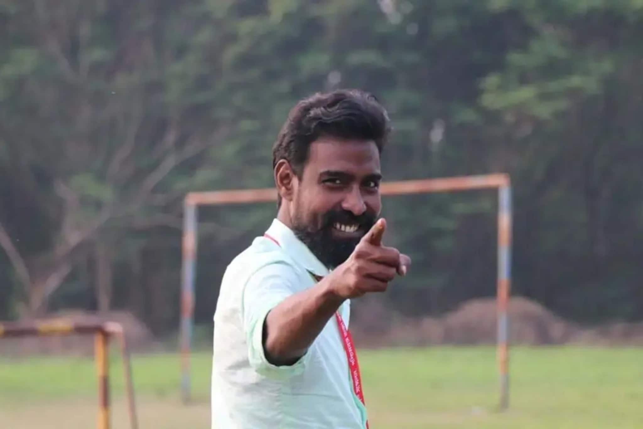 ফের ঝড় তুলে দিলেন প্রতীক উর রহমান! নাম না করে সেলিম-বিমানদের এ কী বললেন প্রতীক উর!