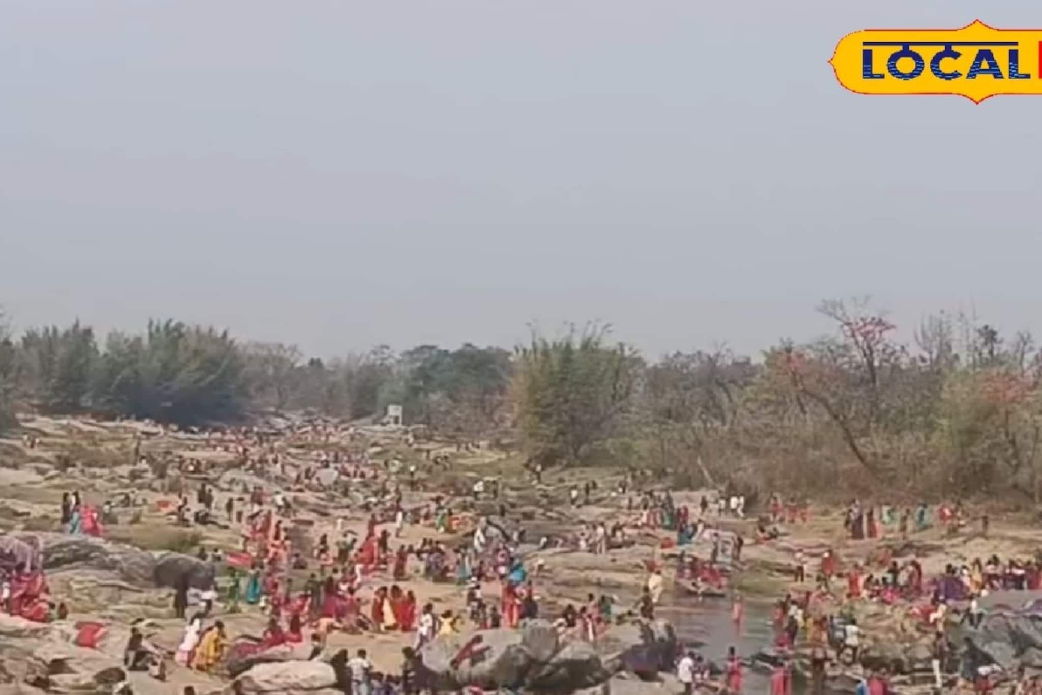 পুরুলিয়ার ‘মিনি কুম্ভ’, পুণ্যলাভের আশায় পরপর ডুব! নদী থেকে সংগ্রহ করা জল সব শুভকাজে মাস্ট