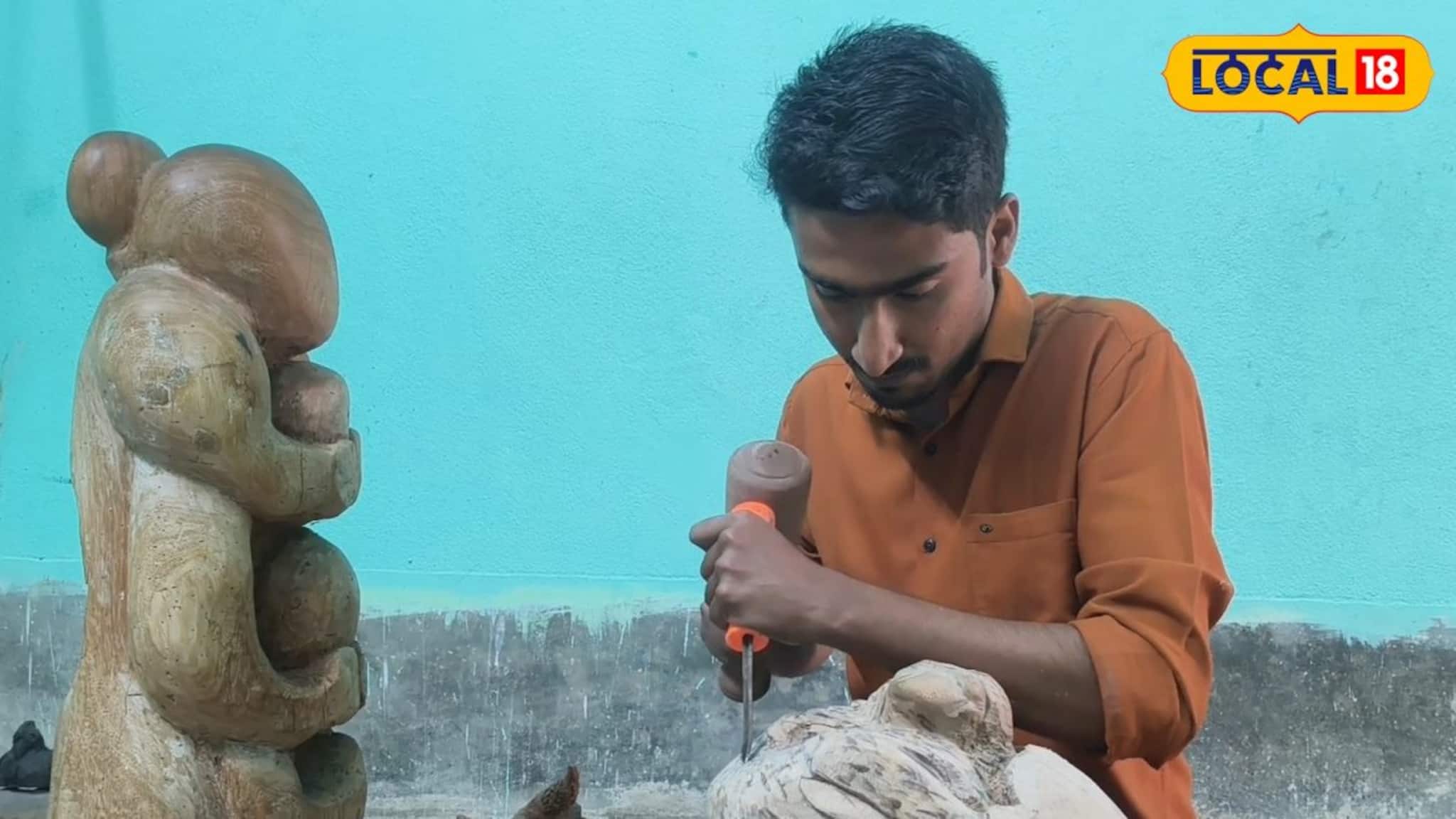 কাঠের টুকরোয় ম্যাজিক দেখাচ্ছেন পুরুলিয়ার যুবক, ঘরে বসেই গড়েছেন শিল্পের নতুন দুনিয়া
