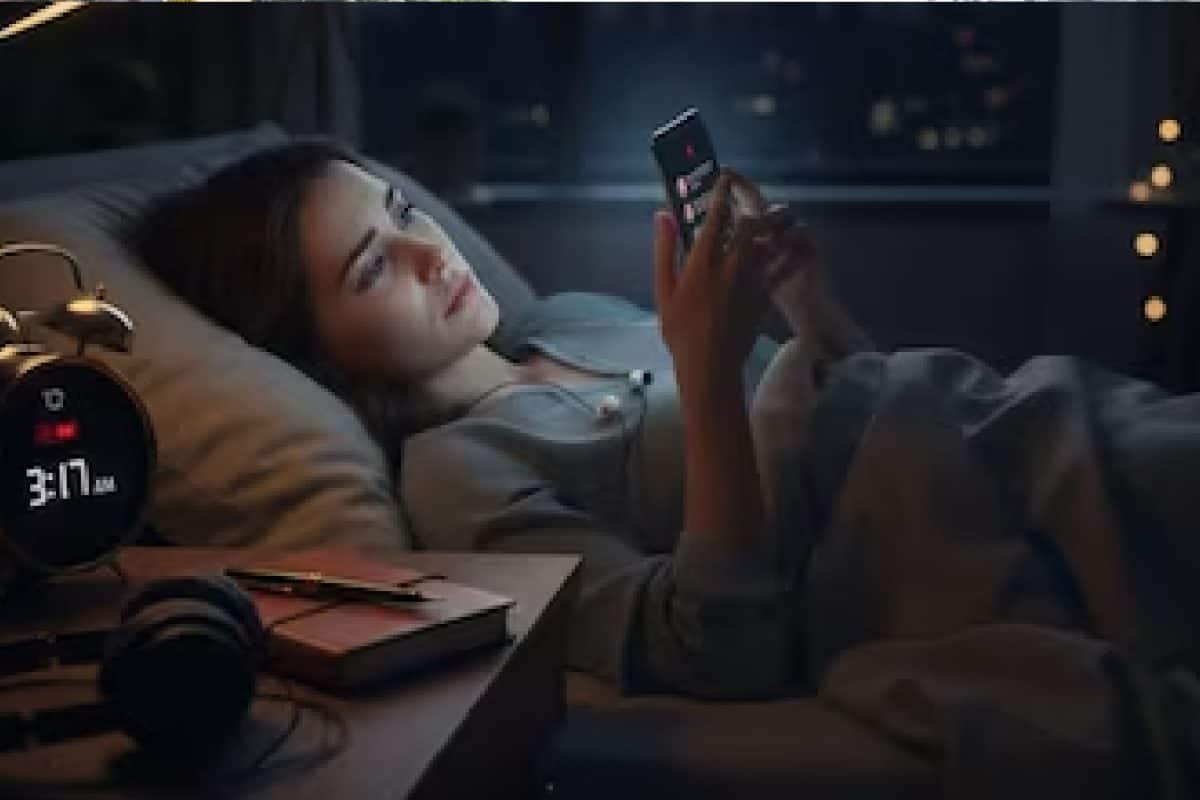 অনেক রাত পর্যন্ত জেগে? ঠিক মতো না ঘুমোনোর পরিণতি কী? বিশেষজ্ঞদের এই ব্যাখ্যা জানা জরুরি