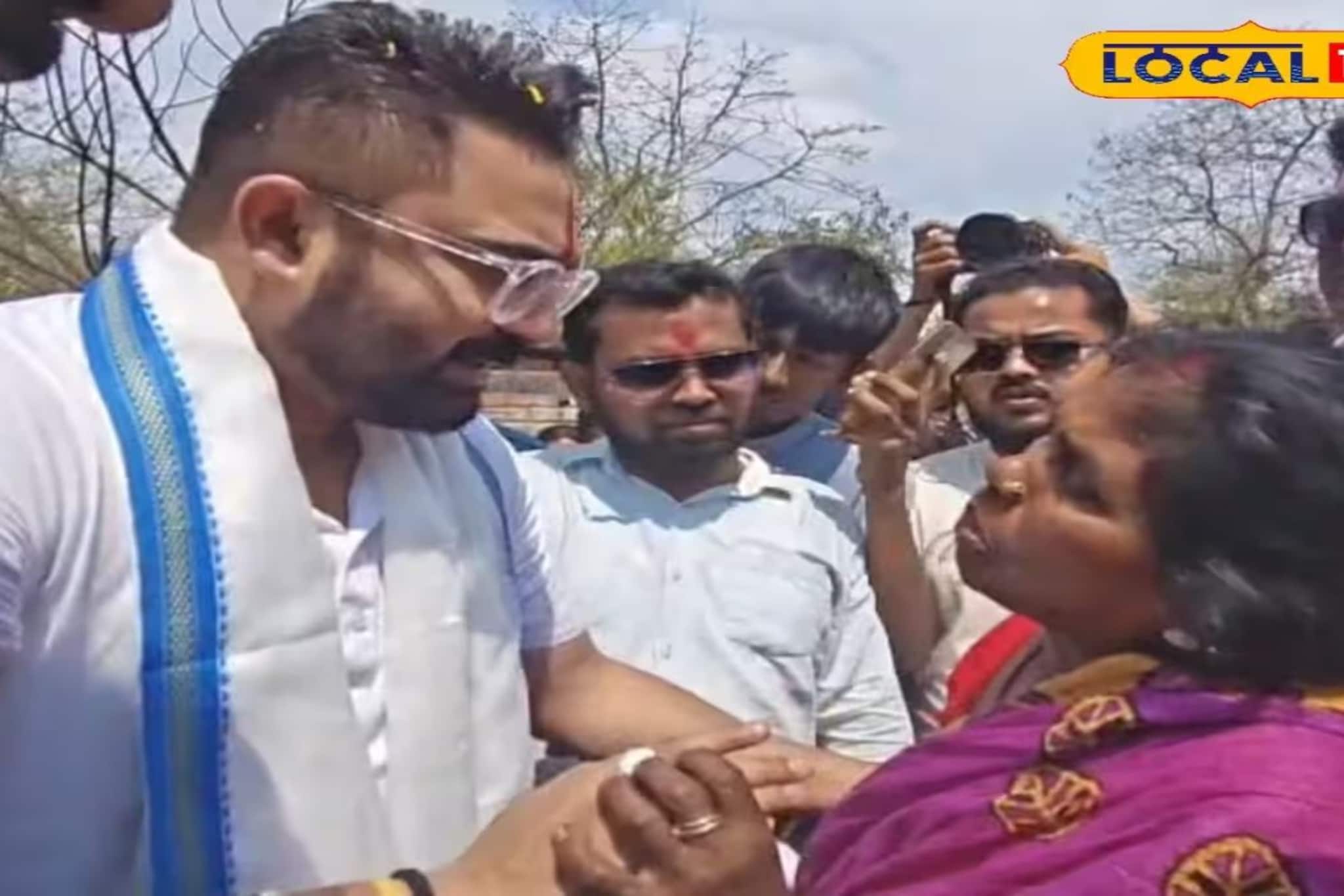 করিমপুরে উপচে পড়ল ভিড়...! কালী মন্দিরে পুজো দিয়েই কী করলেন অভিনেতা সোহম? 