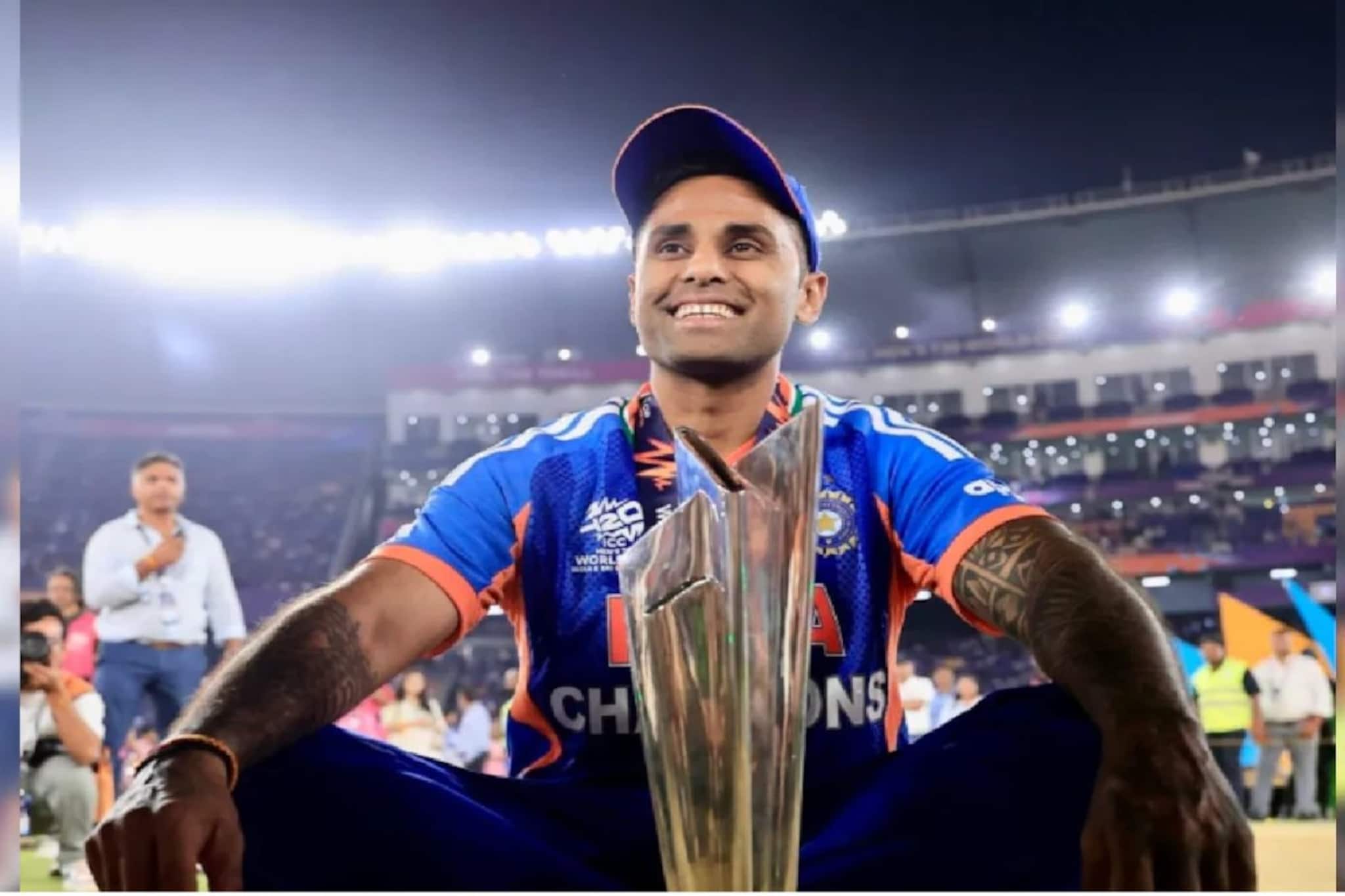 ড্রেসিংরুমে কোন্দল! দু' চক্ষে সহ্য করতে পারেন না সূর্যকুমার যাদব, বিশ্বকাপে ভারত একাই খেলাতে পারে ৩ টি দল খেলাতে পারে ড্রেসিংরুমে কোন্দল! দু' চক্ষে সহ্য করতে পারেন না সূর্যকুমার যাদব, বিশ্বকাপে ভারত একাই খেলাতে পারে ৩ টি দল খেলাতে পারে