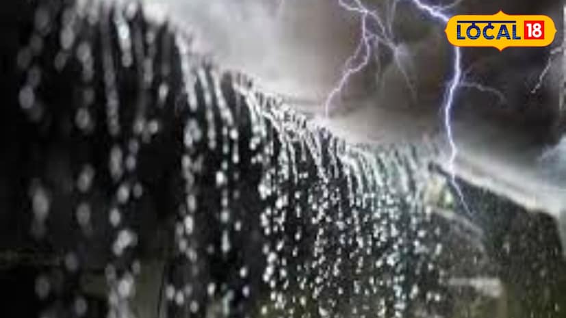 সিকিম ও উত্তরবঙ্গের উপর দিয়ে পশ্চিমী ঝঞ্ঝা বয়ে যাওয়ার কারণে বিপুল পরিমাণে জলীয়বাষ্প বঙ্গোপসাগর থেকে প্রবেশ করেছে রাজ্যে। আর এরই পরিপ্রেক্ষিতে উত্তর ও দক্ষিণবঙ্গের অধিকাংশ জেলায় বৃষ্টির অনুকূল পরিবেশ তৈরি হয়েছে। এমন পরিস্থিতিতে কেমন থাকবে ঝাড়গ্রামের আবহাওয়া জানালো হাওয়া অফিস। সিকিম ও উত্তরবঙ্গের উপর দিয়ে পশ্চিমী ঝঞ্ঝা বয়ে যাওয়ার কারণে বিপুল পরিমাণে জলীয়বাষ্প বঙ্গোপসাগর থেকে প্রবেশ করেছে রাজ্যে। আর এরই পরিপ্রেক্ষিতে উত্তর ও দক্ষিণবঙ্গের অধিকাংশ জেলায় বৃষ্টির অনুকূল পরিবেশ তৈরি হয়েছে। এমন পরিস্থিতিতে কেমন থাকবে ঝাড়গ্রামের আবহাওয়া জানালো হাওয়া অফিস।