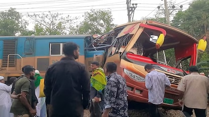 ভয়াবহ দুর্ঘটনা বাংলাদেশে ভয়াবহ দুর্ঘটনা বাংলাদেশে