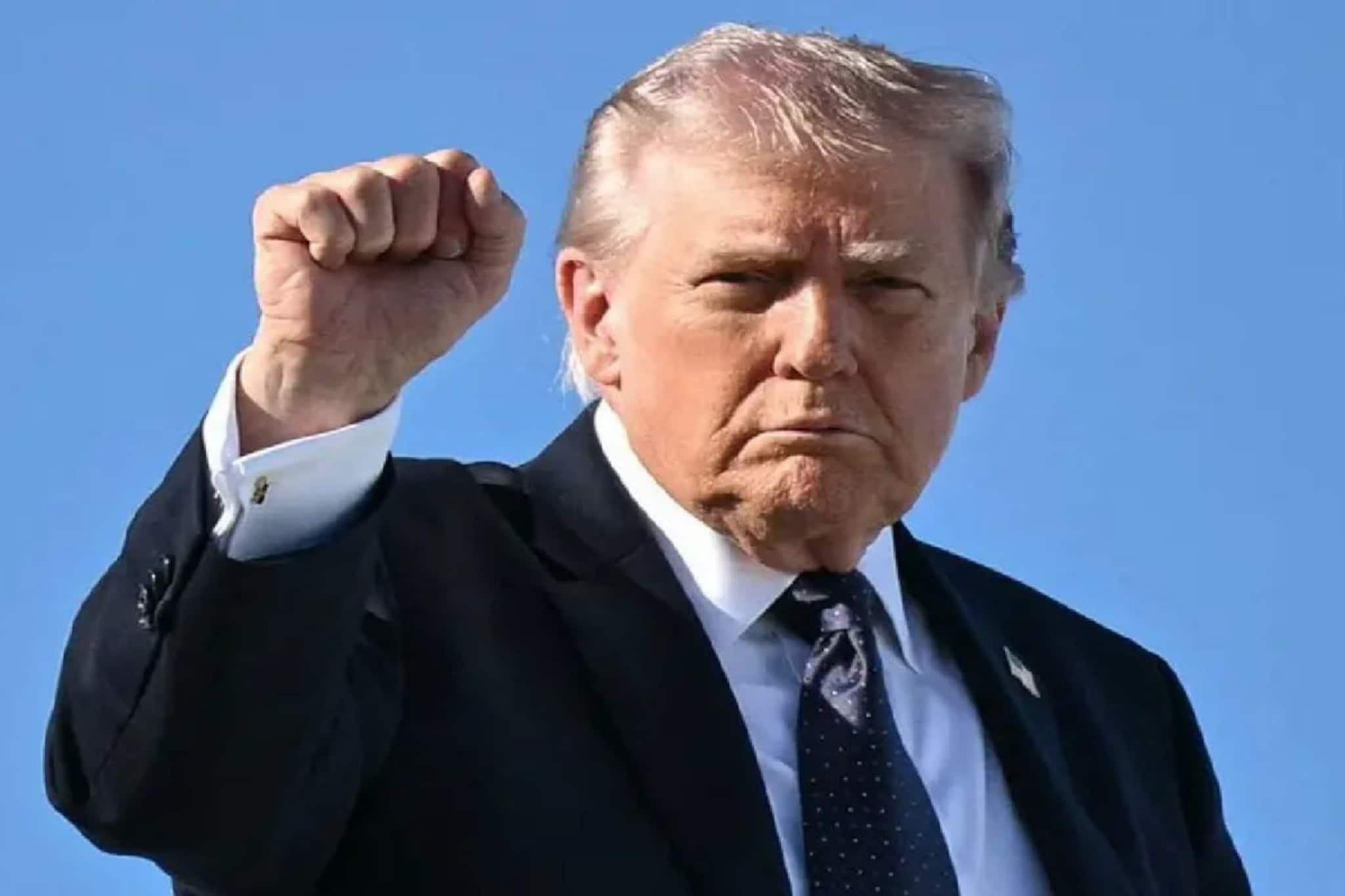 'অস্ত্র উৎপাদন ৪ গুণ করা হোক'! গোলা-বারুদের সীমাহীন মজুত নিয়ে আশ্বস্ত করলেন ট্রাম্প, প্রতিরক্ষা সংস্থাগুলির সঙ্গে বৈঠকের দাবি!