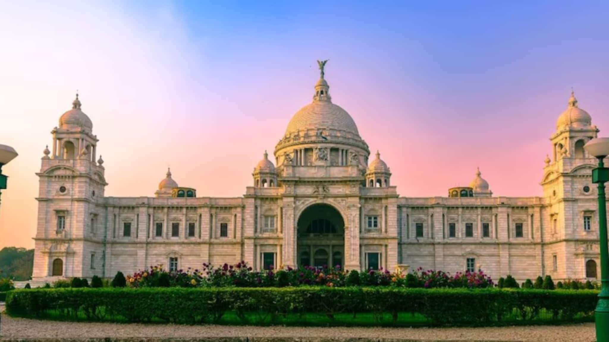 Victoria Memorial: ভিক্টোরিয়া মেমোরিয়ালে বোমাতঙ্ক! তল্লাশি চালাচ্ছে লালবাজারের বম্ব স্কোয়াড