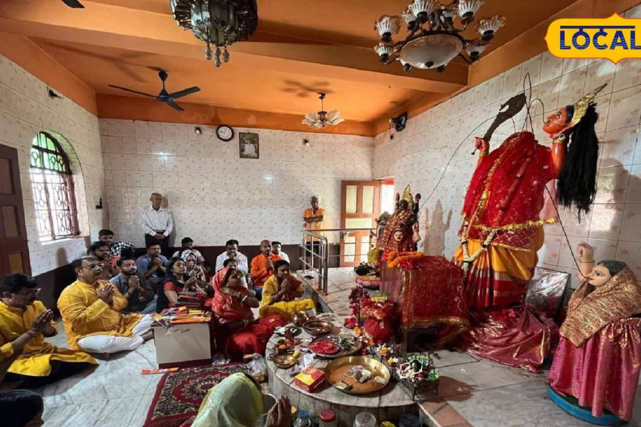 ছিন্নমস্তা মন্দিরে পুজো দিয়ে প্রচার অভিযান শুরু আসানসোল উত্তরের বিজেপি প্রার্থীর