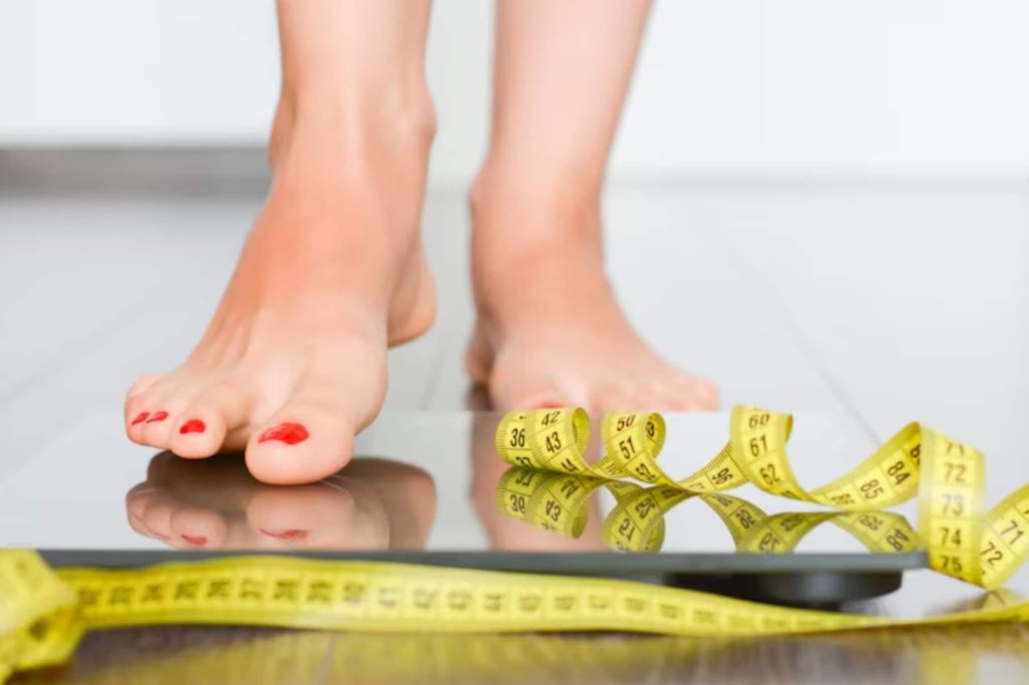 আপনার ওজন কি বয়সের তুলনায় বেশি? সুস্থ থাকতে আজই মিলিয়ে নিন বিশেষজ্ঞদের এই 'আইডিয়াল ওয়েট চা আপনার ওজন কি বয়সের তুলনায় বেশি? সুস্থ থাকতে আজই মিলিয়ে নিন বিশেষজ্ঞদের এই 'আইডিয়াল ওয়েট চা