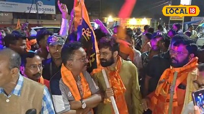 রামনবমীর মিছিলে দুই দলের প্রার্থী একসঙ্গে