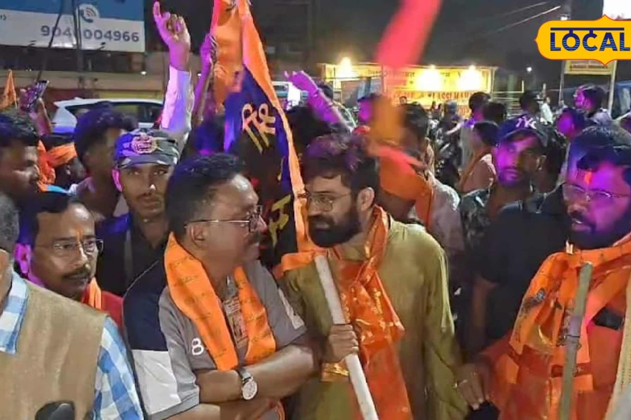 রামনবমীর মিছিলে বিজেপি প্রার্থীর সামনে হাজির তৃণমূল প্রার্থী! যা হল, দেখে সবাই থ রামনবমীর মিছিলে বিজেপি প্রার্থীর সামনে হাজির তৃণমূল প্রার্থী! যা হল, দেখে সবাই থ