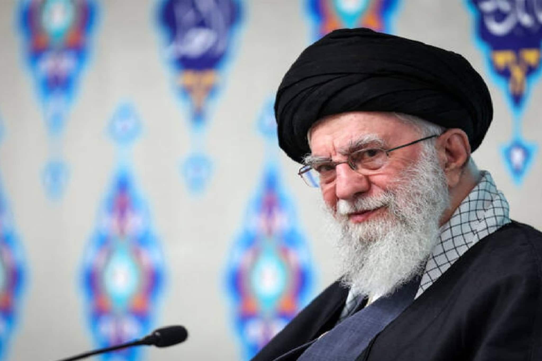 শনিবার থেকে কোমায় ছিলেন, আমেরিকা-ইজরায়েলের হামলায় মৃত খামেনেইয়ের স্ত্রীও! জানাল ইরান শনিবার থেকে কোমায় ছিলেন, আমেরিকা-ইজরায়েলের হামলায় মৃত খামেনেইয়ের স্ত্রীও! জানাল ইরান