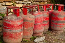 Gas Cylinder Booking: LPG গ্রাহকদের জন্য সতর্কতা! বুকিংয়ের জন্য নতুন নিয়ম চালু করল কেন্দ্র সরকার, না জানলে বিপদ