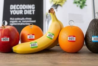 ফলের গায়ে স্টিকার তো দেখেছেন! আপনার কি মনে হয় ফলের স্টিকারগুলো শুধু দামের জন্যই? জেনে নিন এগুলোর আসল অর্থ কী...