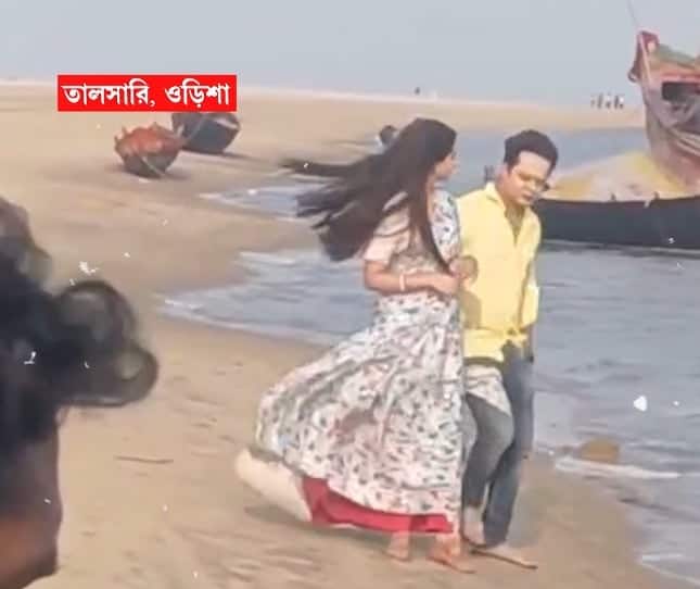 রাহুলের মৃত্যুতে থেমে নেই 'ভোলে বাবা পার করেগা'-র শুটিং, নতুন গল্প নিয়ে আসছে সিজন ৩ রাহুলের মৃত্যুতে থেমে নেই 'ভোলে বাবা পার করেগা'-র শুটিং, নতুন গল্প নিয়ে আসছে সিজন ৩