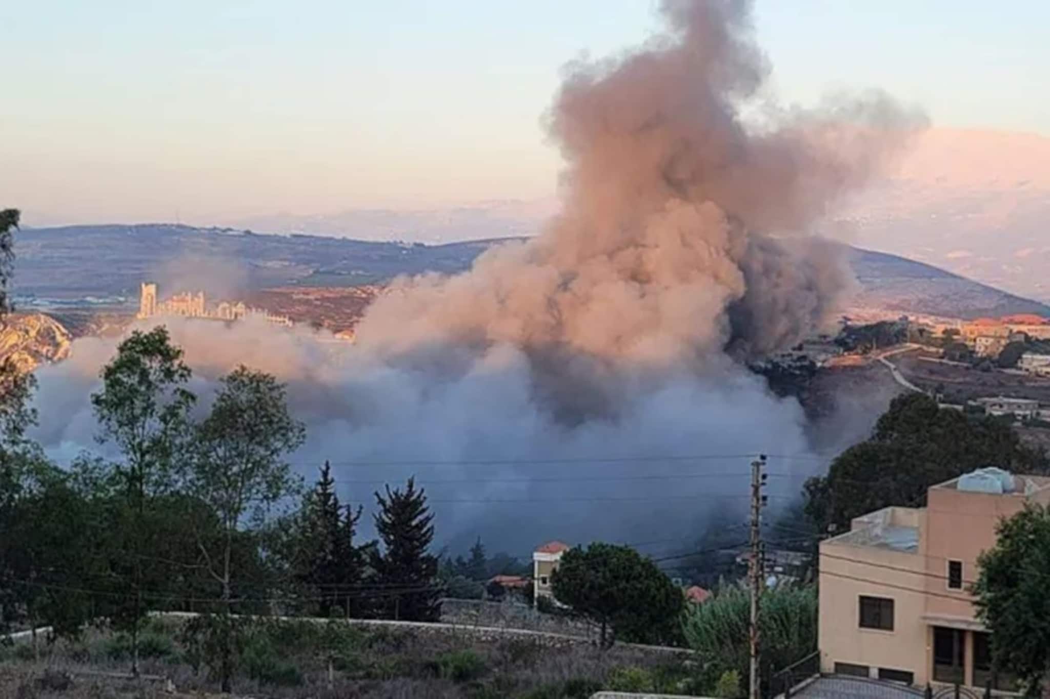 দক্ষিণ লেবাননে হামলা না থামালে মিসাইলের নিশানা হবে ইজরায়েলের তেল আভিভ! যুদ্ধ বিরতির মাঝেই চরম হুঁশিয়ারি দিল ইরান দক্ষিণ লেবাননে হামলা না থামালে মিসাইলের নিশানা হবে ইজরায়েলের তেল আভিভ! যুদ্ধ বিরতির মাঝেই চরম হুঁশিয়ারি দিল ইরান