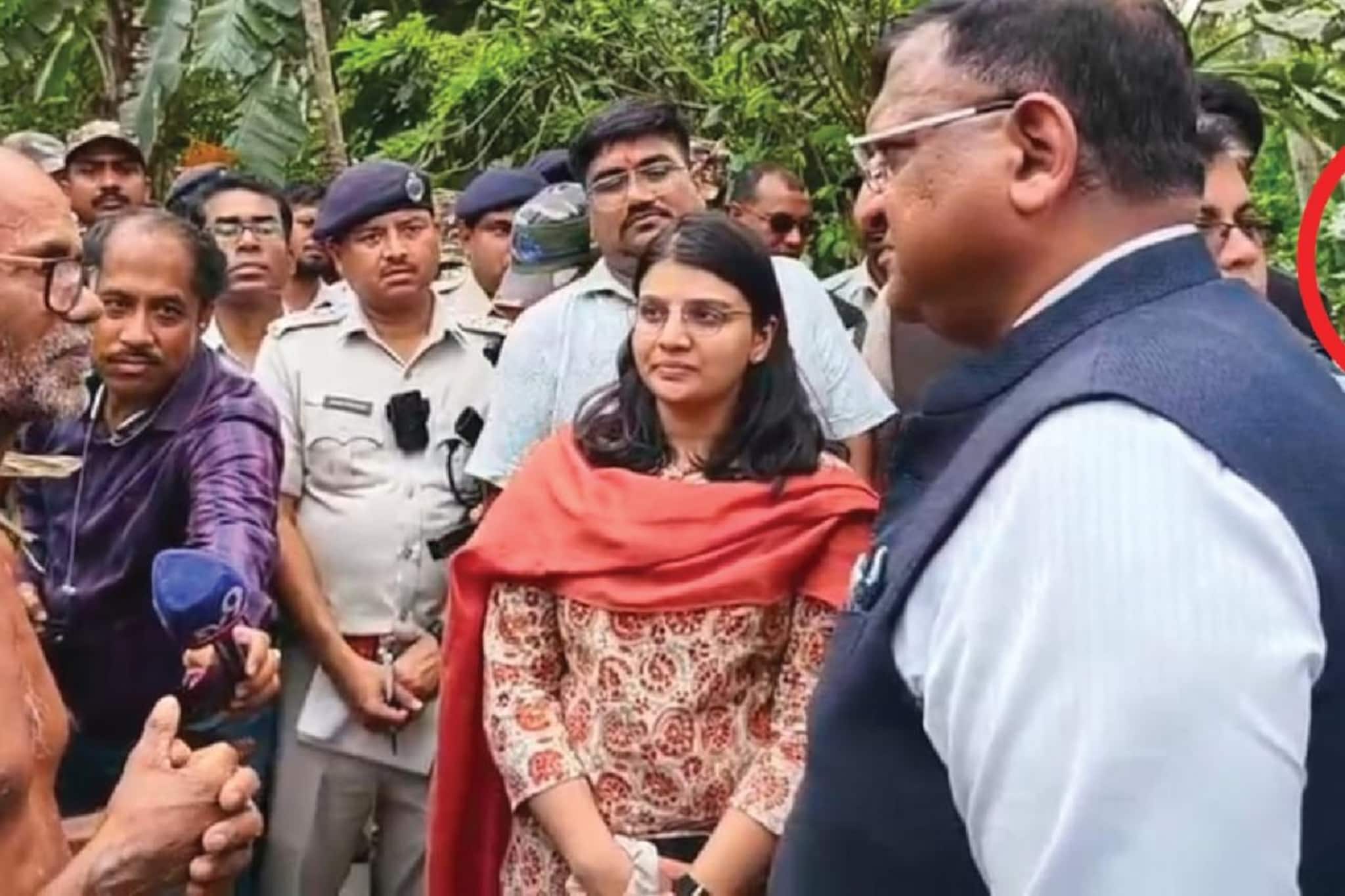 নন্দীগ্রামে সিইও মনোজ আগরওয়ালের সঙ্গে শুভেন্দু ঘনিষ্ঠ, ছবি দিয়ে অভিযোগ তৃণমূলের! জবাব দিল বিজেপি