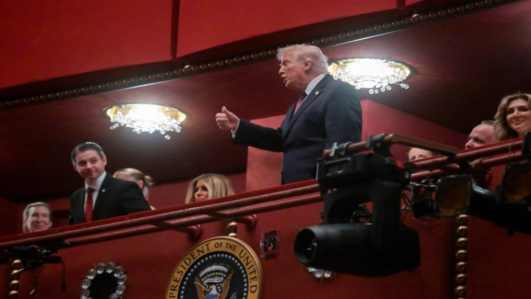 Trump to Iran: ‘Open the ...: হরমুজ খুলে দিতে চরম হুঁশিয়ারি ট্রাম্পের, অশ্রাব্য শব্দে বিঁধে ইরানকে নরক দেখানোর হুমকি