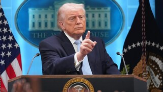 ইরানের উপর হামলা ‘দুই সপ্তাহ স্থগিত’ করলেন ট্রাম্প (Photo: AP)