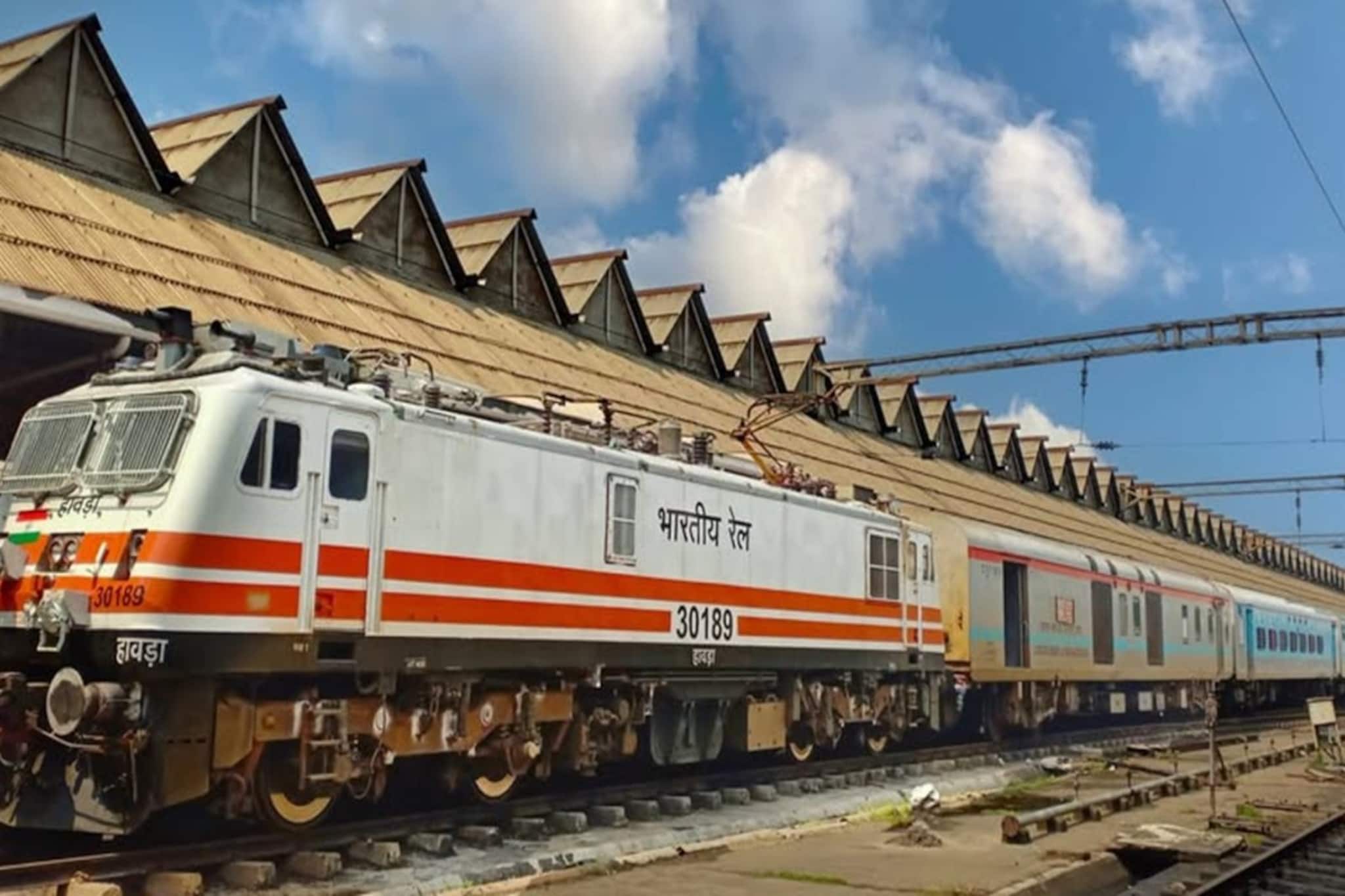 পূর্ব রেলের পরিকাঠামো উন্নয়নে ২০২৫-২৬ অর্থবর্ষে বড় সাফল্য, যাত্রী স্বাচ্ছন্দ্য ও সংযোগ বৃদ্ধিতে বিশেষ জোর