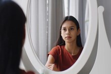 Good Girl Syndrome: গুড গার্ল সিনড্রোম: নিখুঁত হওয়ার চাপেই বাড়ছে?মেয়েদের হরমোনের সমস্যা, সতর্ক করছেন বিশেষজ্ঞরা