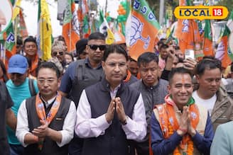 পাহাড়ে শক্তি প্রদর্শন, বিজেপির মনোনয়ন জমা দিতে গিয়ে জনস্রোতে ভরে গেল কার্শিয়াং