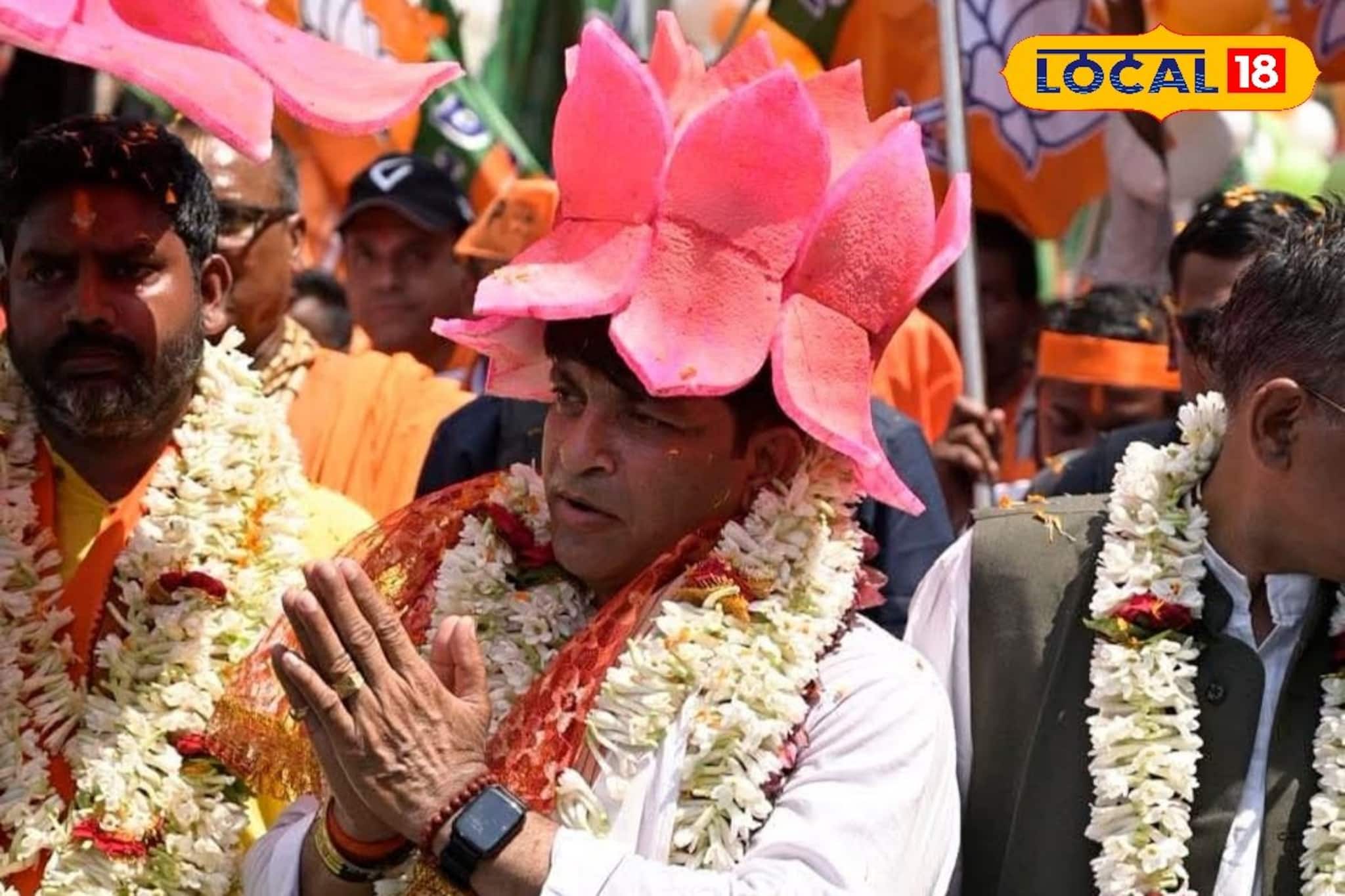 উন্নয়ন তহবিলে গত ৫ বছরে মোট ৩.২০ কোটি, ২৫ হাজার মানুষের বাড়িতে উন্নয়ন পুস্তিকা! বিজেপি প্রার্থী কী করলেন?