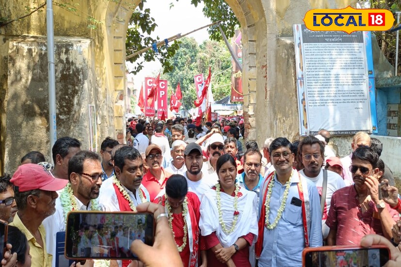 *উত্তরপাড়া বিধানসভা কেন্দ্রে নির্বাচনী উত্তাপ যখন ক্রমেই চরমে উঠছে, ঠিক সেই সময় শক্তি প্রদর্শনের মধ্য দিয়ে মিছিল করে মনোনয়ন জমা দিলেন মীনাক্ষী মুখোপাধ্যায়। লাল পতাকার ঢেউ, কর্মী-সমর্থকদের স্লোগান এবং স্পষ্ট বার্তা, এই লড়াই শুধুমাত্র একটি আসনের নয়, গোটা রাজ্যের রাজনৈতিক দিকনির্দেশ নির্ধারণের লড়াই। শুরু থেকেই আক্রমণাত্মক ভঙ্গিতে প্রচারে নেমে তিনি বুঝিয়ে দিলেন, এই লড়াইয়ে কোনও রাখঢাক রাখার জায়গা নেই।