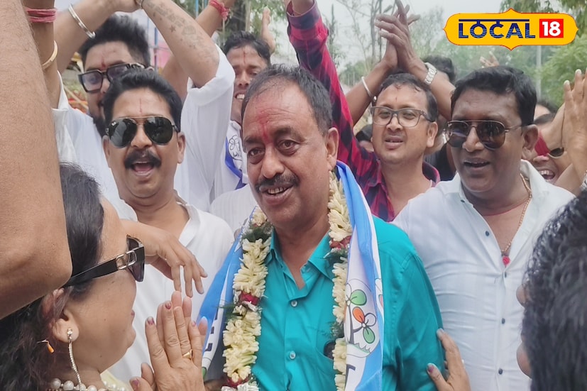 নির্বাসনে যাবেন মা! এমনই দাবি ছেলের। ভাবছেন এমন কেন? এ হল রাজনৈতিক নির্বাসন।জলপাইগুড়ির ডাব গ্রাম ফুলবাড়ী বিধানসভা কেন্দ্রের তৃণমূল প্রার্থী রঞ্জনশীল শর্মা মনোনয়নপত্র জমা দিয়ে বেরিয়ে এমনটাই জানালেন সংবাদমাধ্যমে। কে এই প্রার্থীর মা জানেন? নির্বাসনে যাবেন মা! এমনই দাবি ছেলের। ভাবছেন এমন কেন? এ হল রাজনৈতিক নির্বাসন।জলপাইগুড়ির ডাব গ্রাম ফুলবাড়ী বিধানসভা কেন্দ্রের তৃণমূল প্রার্থী রঞ্জনশীল শর্মা মনোনয়নপত্র জমা দিয়ে বেরিয়ে এমনটাই জানালেন সংবাদমাধ্যমে। কে এই প্রার্থীর মা জানেন?