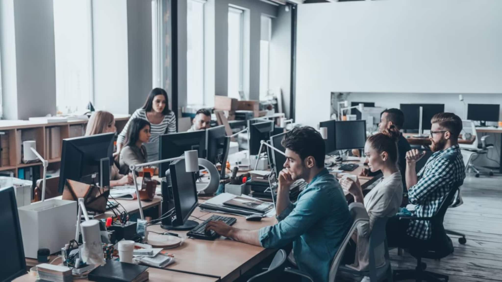 Job News in India: ছাঁটাইয়ের মাঝেই চাকরির খবর, ভারতে ৫০,০০০ কর্মী নিয়োগ মার্কিন বহুজাতিক সংস্থার, AI দক্ষতায় বিশেষ জোর