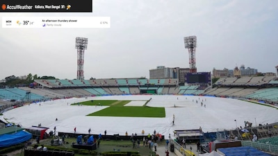 অ্যাকুওয়েদারের ওয়েদার আপডেট অনুসারে সোমবার বিকেল-সন্ধ্যার দিকে থান্ডার শাওয়ার হওয়ার সম্ভবনা রয়েছে৷ ৫৭ শতাংশ সম্ভাবনা রয়েছে ঝড়-বৃষ্টির৷ Photo Courtesy- Accuweather 