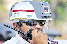 Kanpur Traffic AC Helmet: ৪৫° গরমেও ঠান্ডা মাথায় ডিউটি! ট্রাফিক পুলিশের মাথায় এবার ‘AC’, দেখে চমকে যাবেন