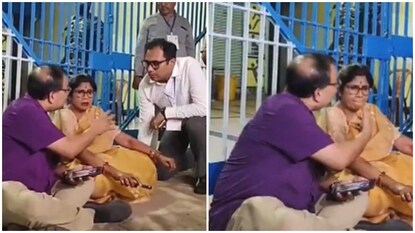 ধরনা কুণাল ঘোষ ও শশী পাঁজার ধরনা কুণাল ঘোষ ও শশী পাঁজার