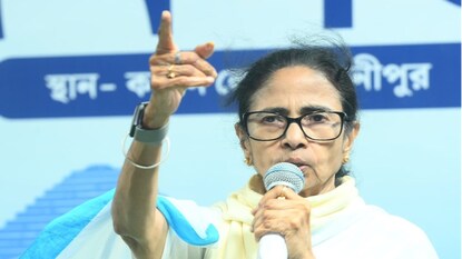 ভবানীপুরে নাম না করে শুভেন্দুকে কটাক্ষ মমতার