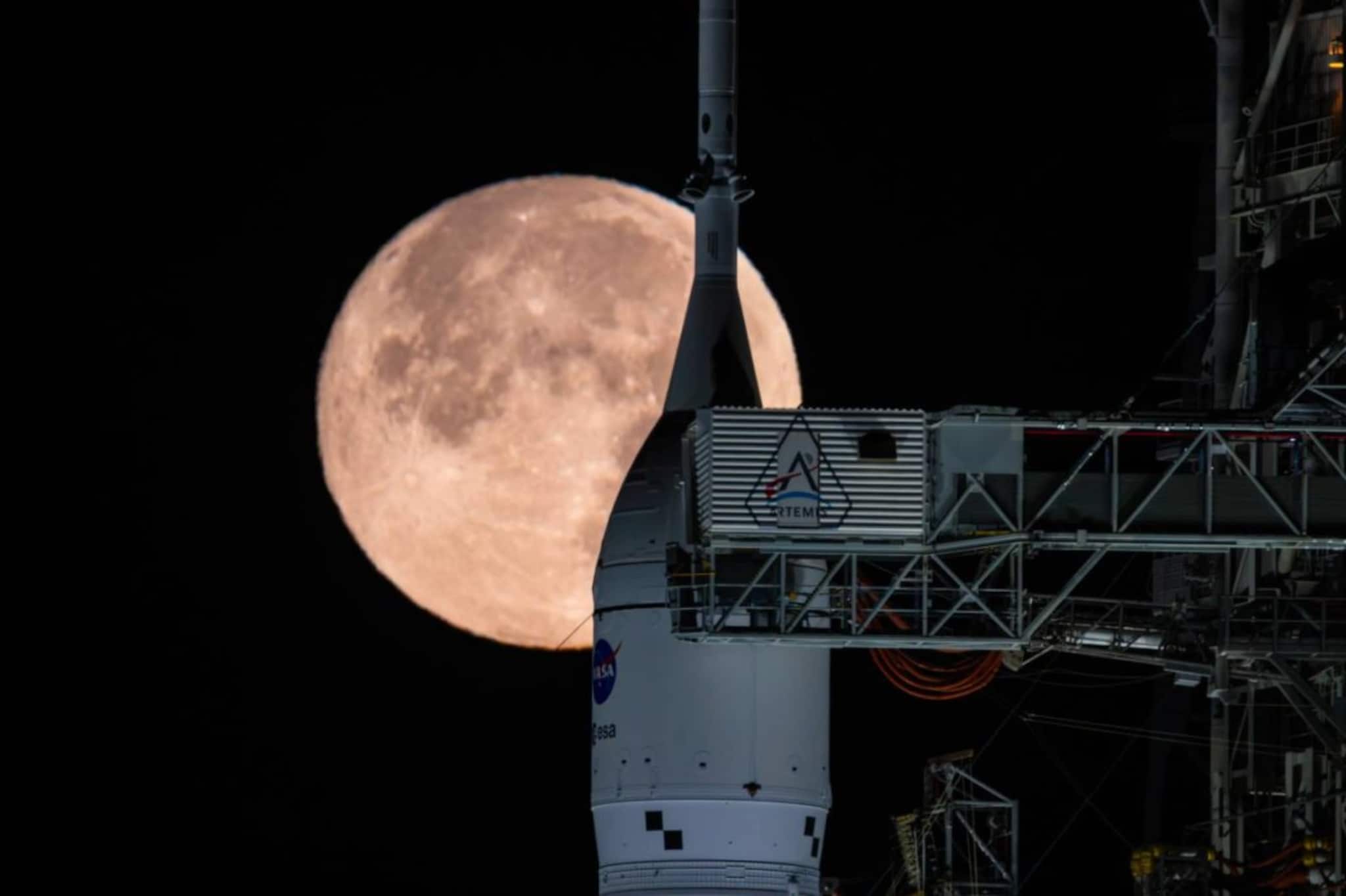 চন্দ্রাভিযানের মাহেন্দ্রক্ষণ! ৫৩ বছর পর আগামিকাল ফের নভোচারীদের নিয়ে চাঁদের উদ্দেশে পাড়ি দেবে নাসা-র মহাকাশযান চন্দ্রাভিযানের মাহেন্দ্রক্ষণ! ৫৩ বছর পর আগামিকাল ফের নভোচারীদের নিয়ে চাঁদের উদ্দেশে পাড়ি দেবে নাসা-র মহাকাশযান